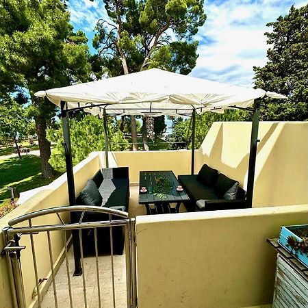 Mirta Deluxe Superior 5 Star Apartment, Your Piece Of Heaven By The Sea & Park, With Sea & Park View Novigrad Istria Esterno foto
