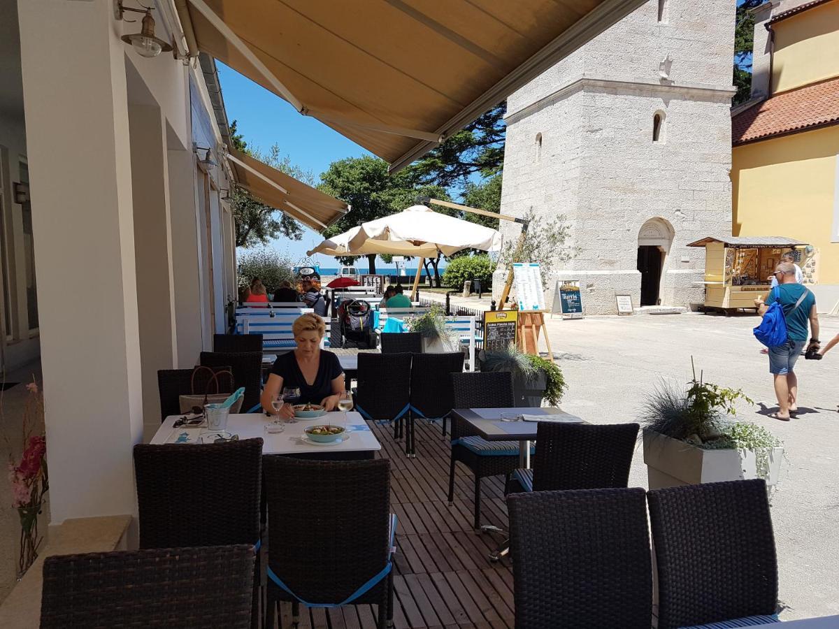 Mirta Deluxe Superior 5 Star Apartment, Your Piece Of Heaven By The Sea & Park, With Sea & Park View Novigrad Istria Esterno foto